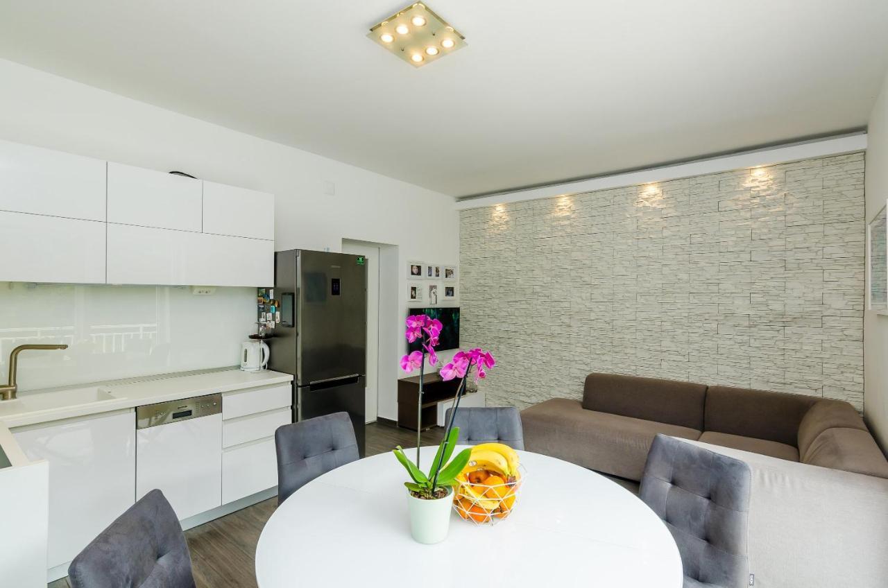 Apartment Lise Mokosica ดูบรอฟนิก ภายนอก รูปภาพ